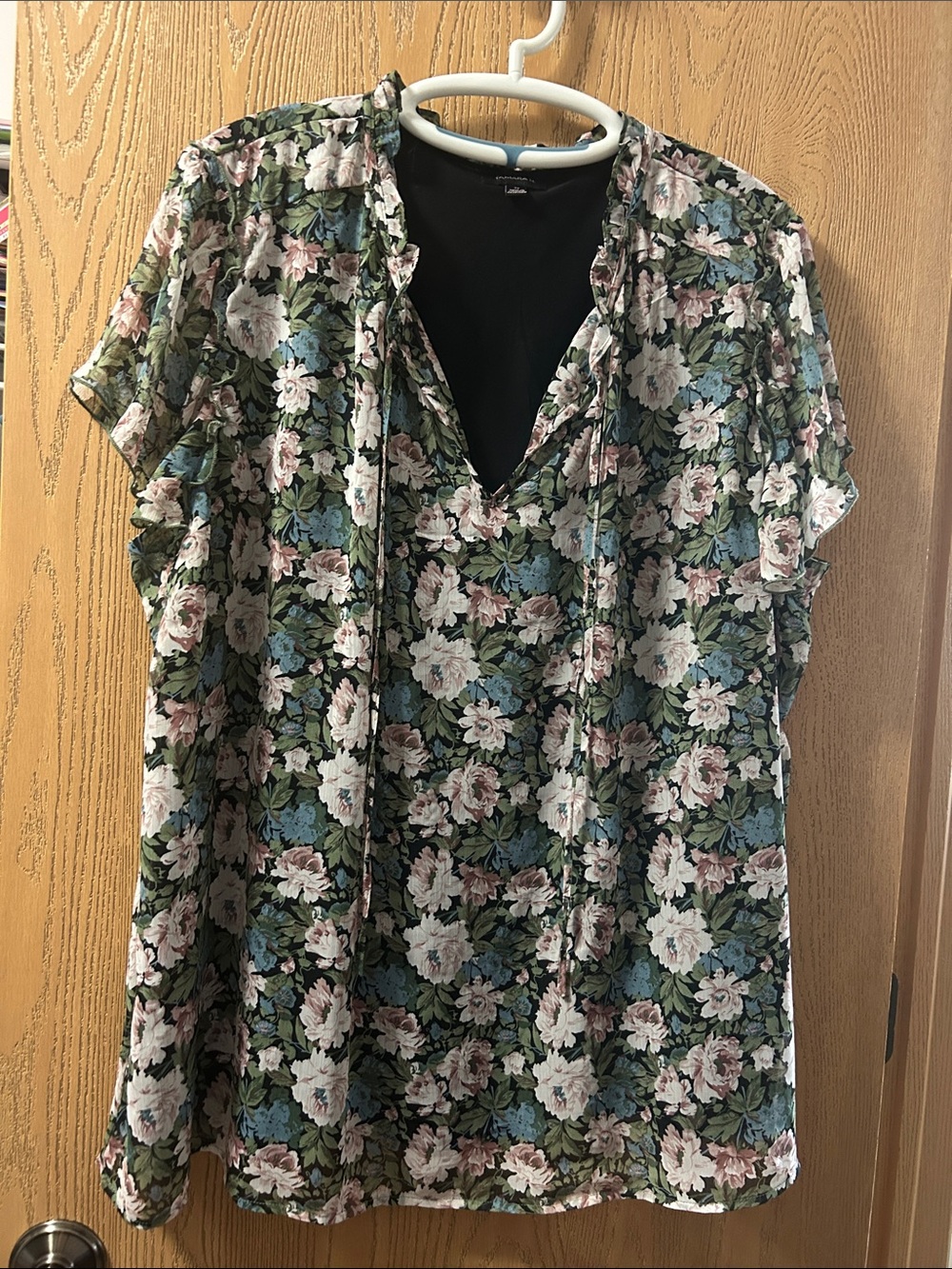 Women's Floral V-Neck Short Sleeve Blouse - Green Floral